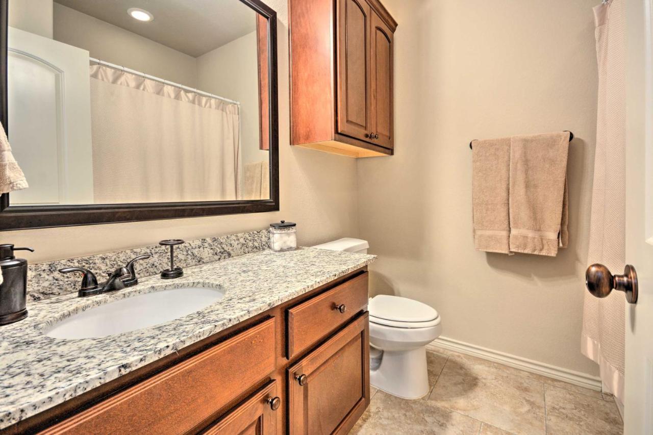 College Station Townhouse With Private Patioヴィラ エクステリア 写真